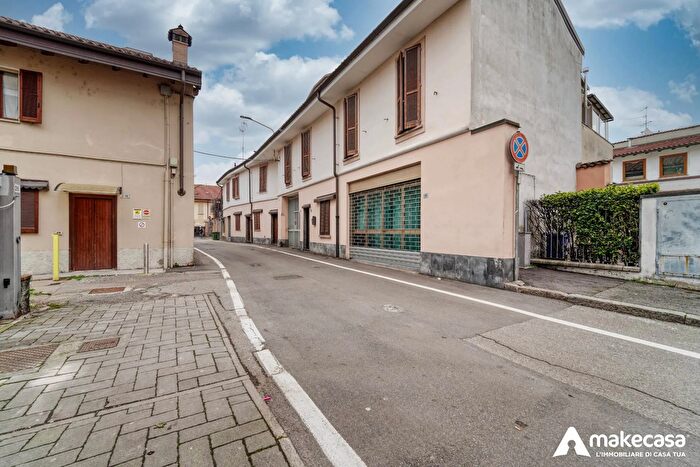 Casa trilocale in vendita in Via VIII Giugno, Melegnano