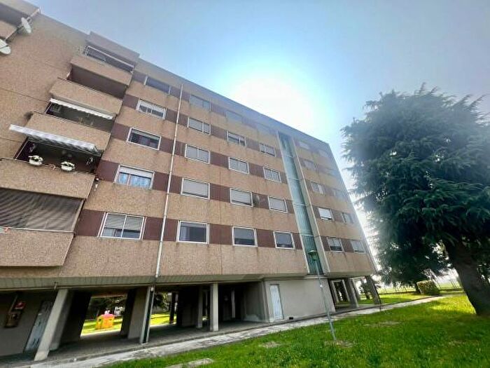 Appartamento con 5 locali in vendita in Via Paolo Thaon De Revel, Vercelli