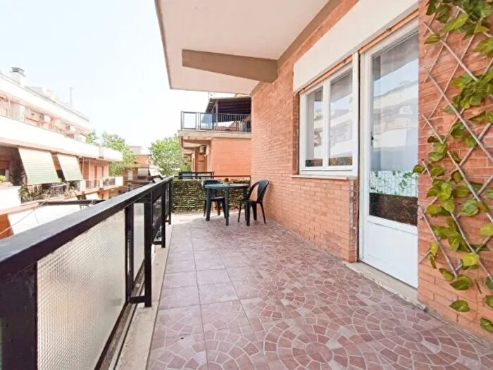 Appartamento trilocale in vendita in Via La Spezia, Pomezia