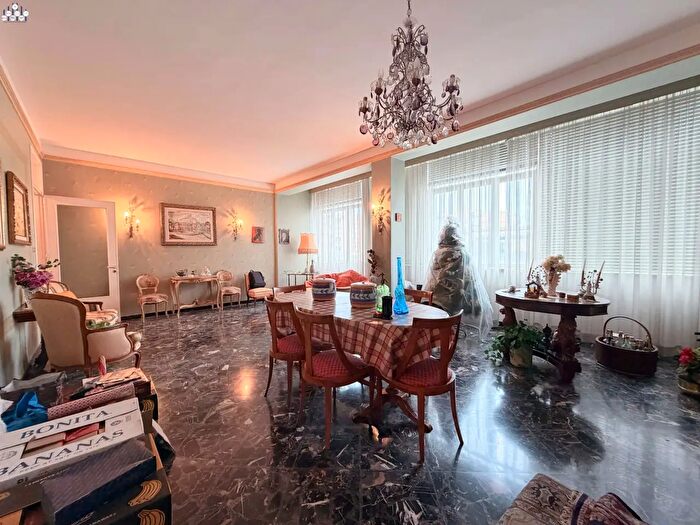 Appartamento con 5 locali in vendita in Via Ofanto, Siracusa