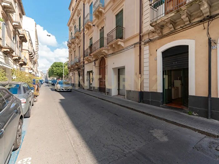 Casa bilocale in vendita in Via Monsignor Ventimiglia Snc, Catania