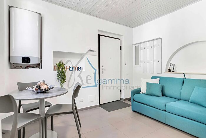 Appartamento bilocale in vendita in Via dei Missaglia, Milano