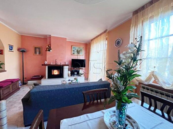 Appartamento trilocale in vendita in Umbertide