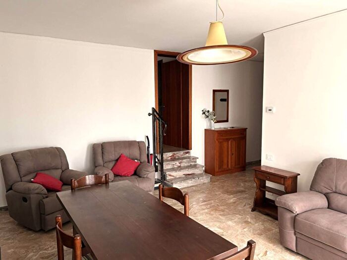 Appartamento quadrilocale in affitto in Commenda San Bortolo, Rovigo