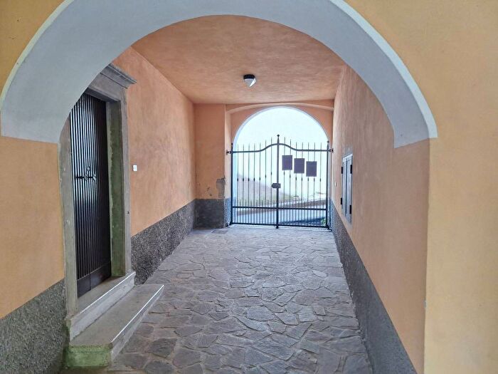 Appartamento trilocale in affitto in Via Don Giovanni Brozzoni, Peia