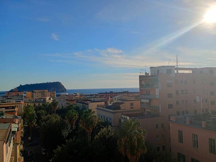 Appartamento trilocale in affitto in Viale Campi Flegrei, Bagnoli, Napoli