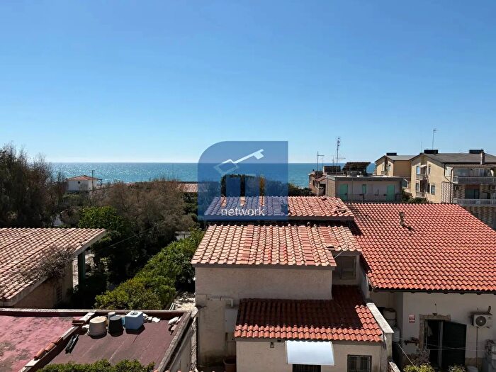 Appartamento trilocale in vendita in Via Bologna, Ardea