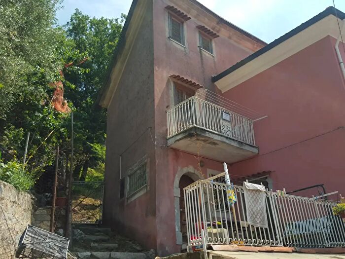 Appartamento con 6 locali in vendita in Via Roma, San Rufo