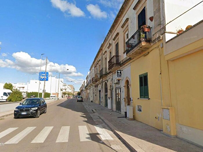 Appartamento trilocale in affitto in Via Monte Grappa, Centro, Galatina