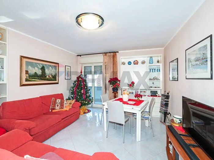 Appartamento trilocale in vendita in Viale Librino, Catania