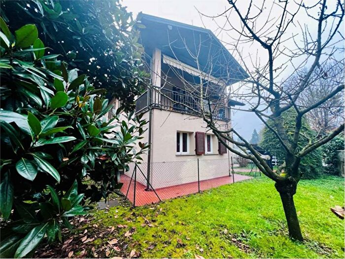 Appartamento quadrilocale in affitto in Valle peschiera, Buguggiate