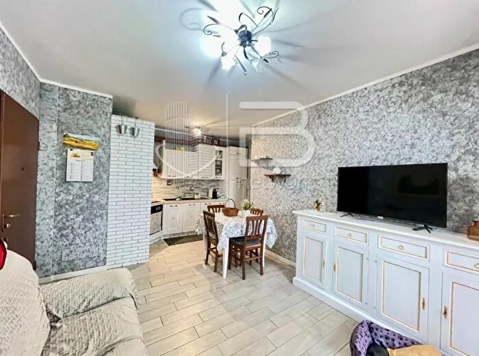 Appartamento monolocale in vendita in Uzzano