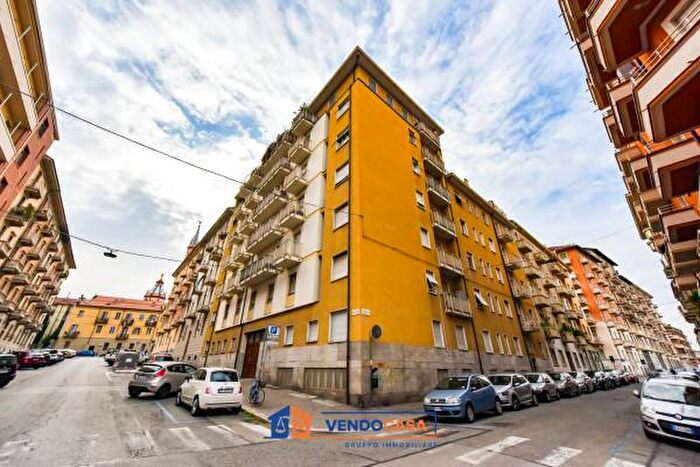 Appartamento trilocale in vendita in Via Ascanio Sobrero, Torino