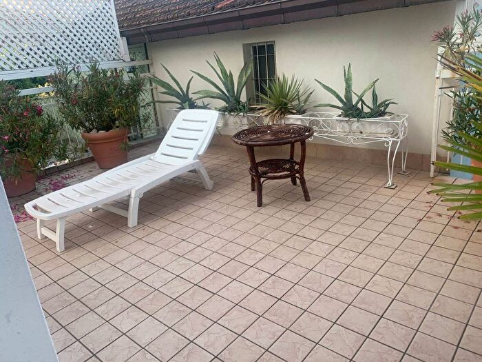 Appartamento con 5 locali in affitto in Viale Giordano Bruno, Abissinia, Riccione