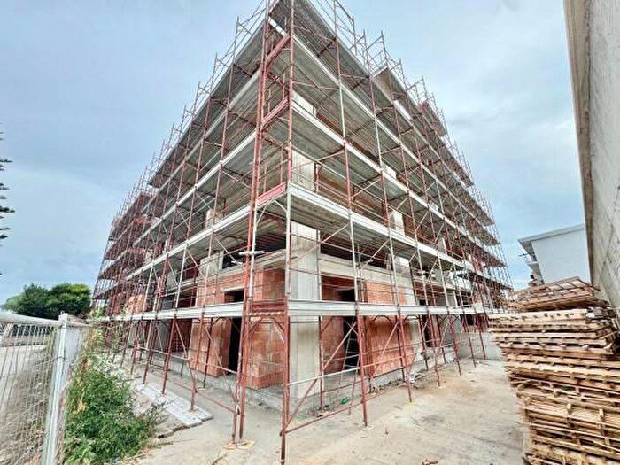 Appartamento quadrilocale in vendita in Via Bologna, Parete