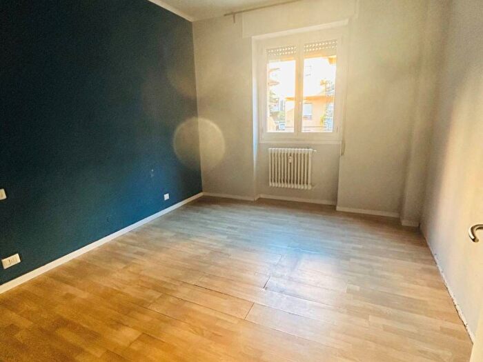 Appartamento trilocale in affitto in Via Giuseppe Parini, Corsico