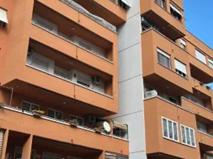 Appartamento quadrilocale in vendita in Via Giampiero Combi, Roma