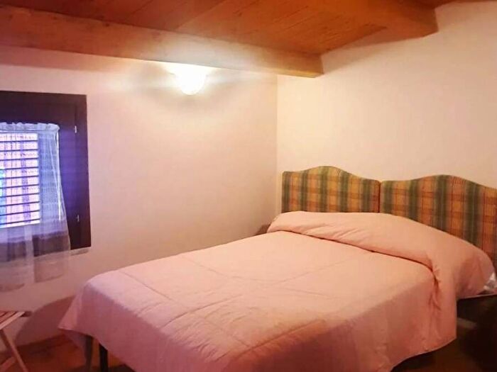 Appartamento con 5 locali in affitto in Via Benisichi, Petralia Sottana