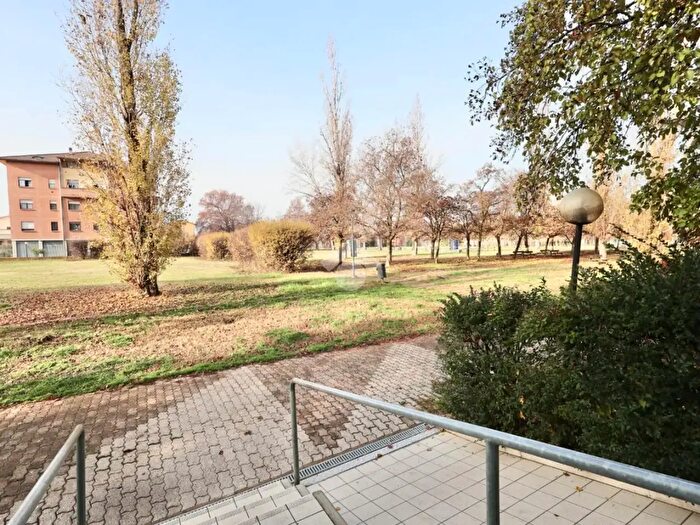 Appartamento trilocale in vendita in Via Selvino Folloni, Reggio Emilia