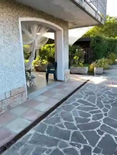 Casa con 6 locali in vendita in Via Sambottina, Gualtieri