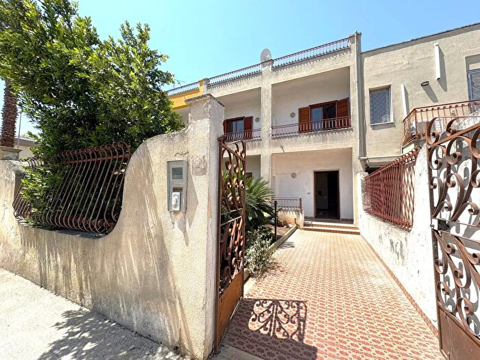 Casa con 6 locali in vendita in Via Michelangelo Buonarroti, Cavallino