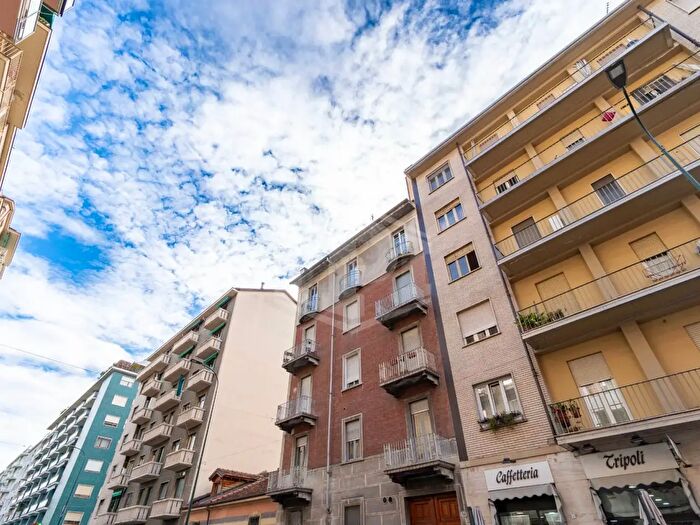 Appartamento bilocale in vendita in Via Tripoli, Torino