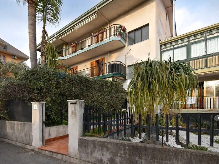 Appartamento quadrilocale in vendita in Via Empedocle di Agrigento, Aci SantAntonio