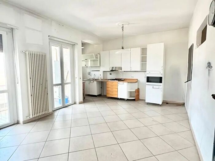 Appartamento trilocale in vendita in Via Fogazzaro, Grugliasco