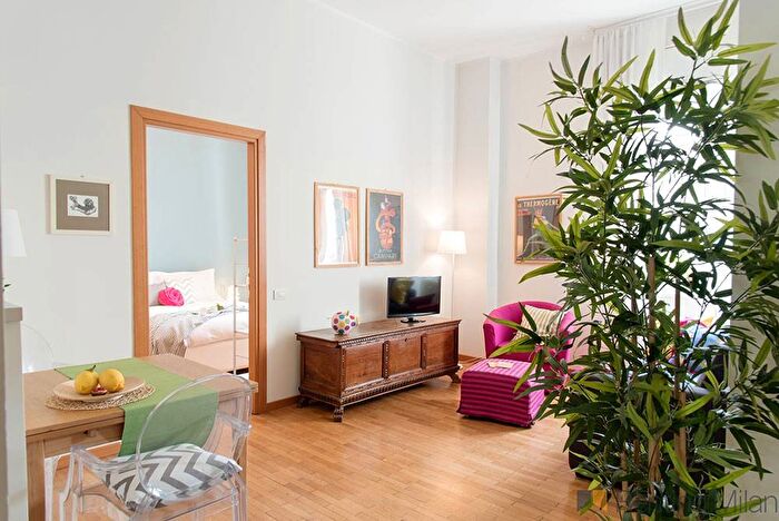 Appartamento trilocale in affitto in Viale Regina Giovanna, Porta Venezia, Milano