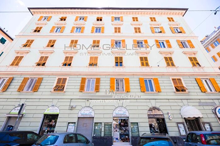 Appartamento quadrilocale in vendita in Via Trebisonda, Genova