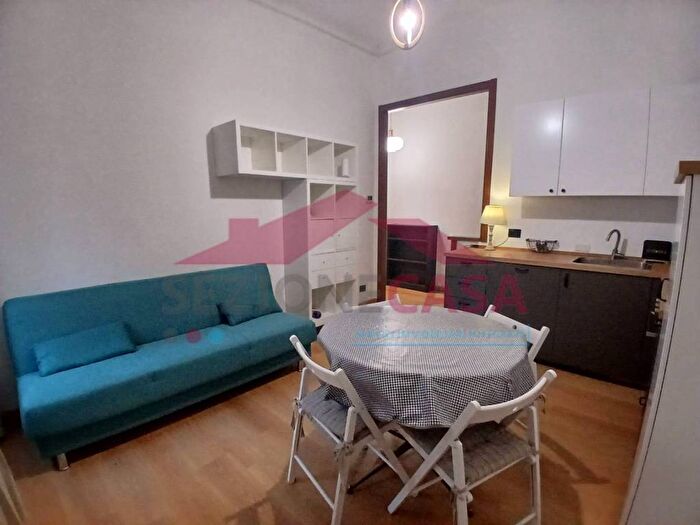 Appartamento bilocale in affitto in Via Angelo Volonterio, Saronno