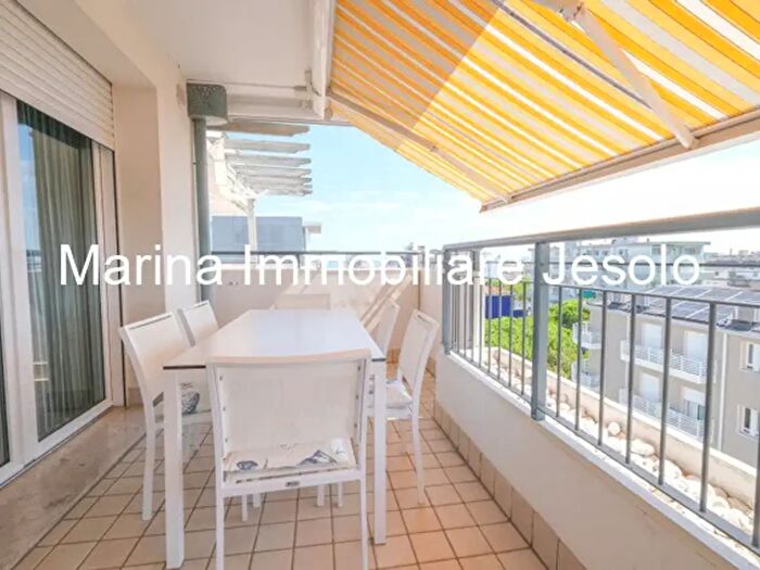 Appartamento quadrilocale in vendita in Via Giosuè Carducci, Jesolo