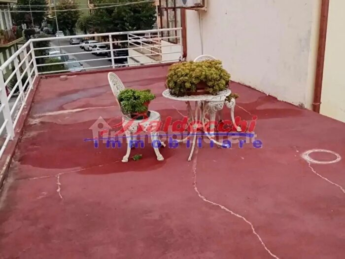 Casa con 6 locali in vendita in Fano