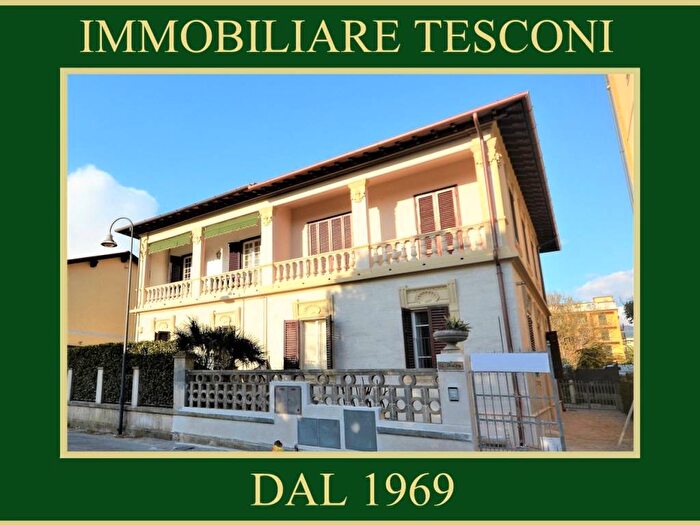 Appartamento quadrilocale in affitto in Via Giosuè Carducci, Pietrasanta