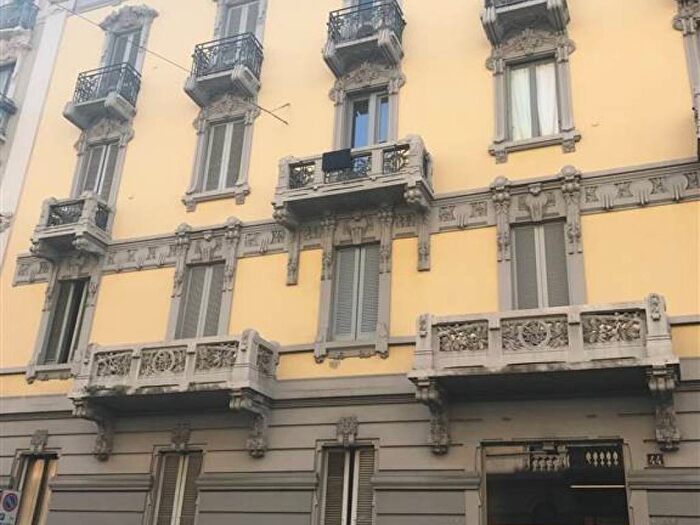 Appartamento bilocale in affitto in Via Carlo Goldoni, Indipendenza, Milano