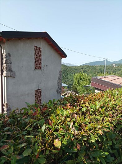 Casa con 5 locali in vendita in Castelnuovo Di Garfagnana