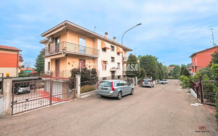 Appartamento quadrilocale in vendita in Via Fratelli Cervi, Valsamoggia