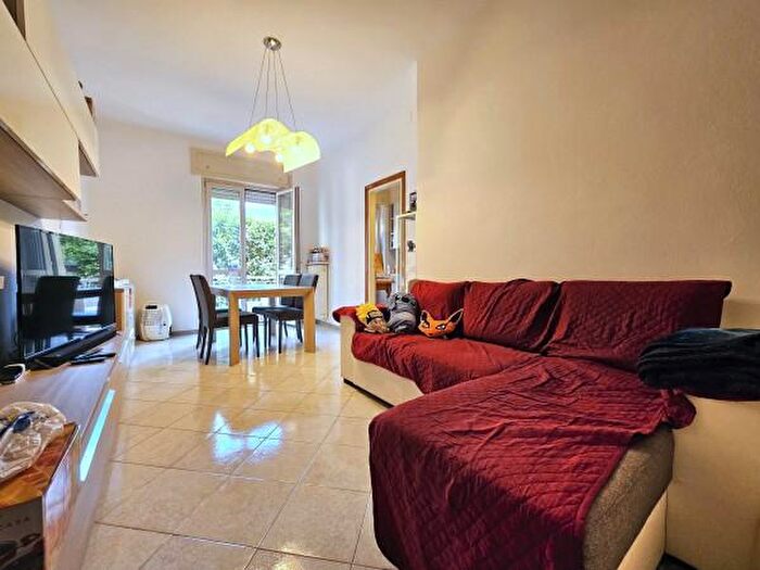 Appartamento bilocale in vendita in Via Europa, Leffe