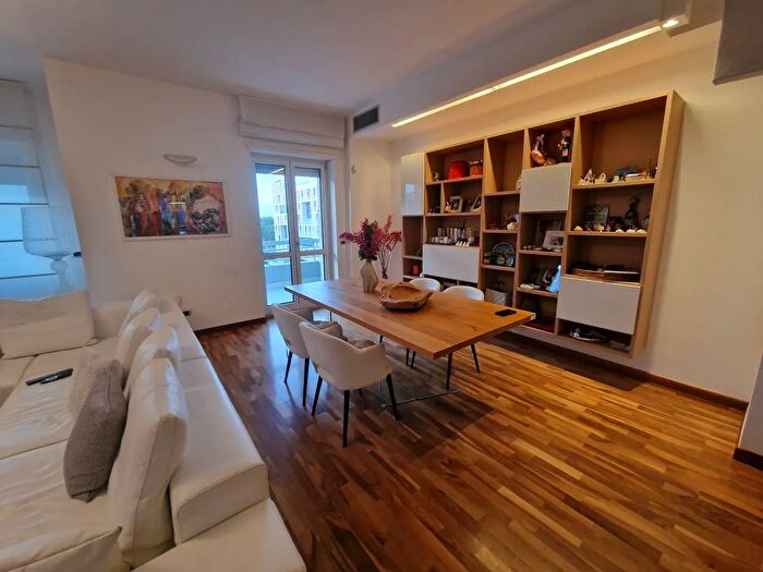 Appartamento quadrilocale in vendita in Via Salesiani, Lecce