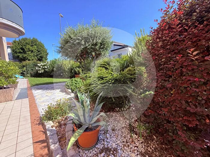 Appartamento con 5 locali in vendita in Santa Giustina In Colle