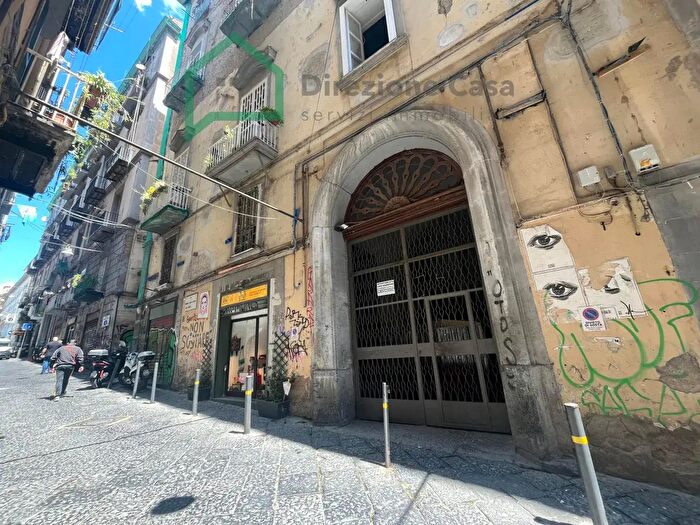 Appartamento con 5 locali in vendita in Via Raimondo De Sangro di Sansevero, Napoli