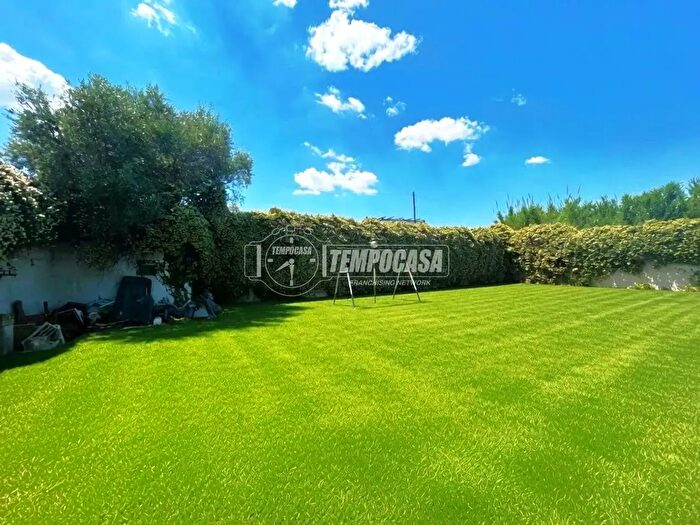 Appartamento quadrilocale in vendita in Roma