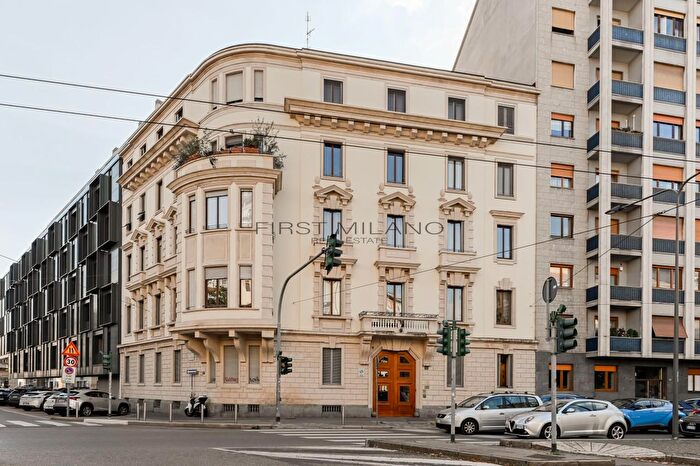 Appartamento trilocale in vendita in Viale Gran Sasso, Milano
