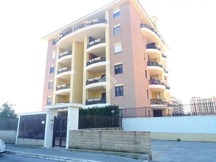 Appartamento bilocale in vendita in Via Luigi Federico Menabrea, Pomezia