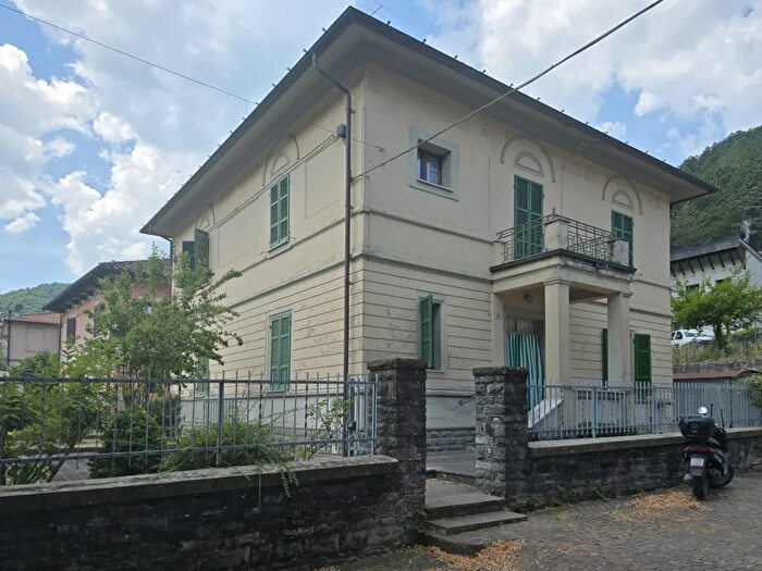 Casa con 5 locali in vendita in Via Manin, Bagno Di Romagna