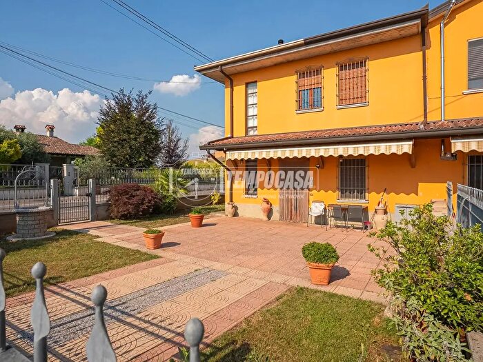 Casa con 5 locali in vendita in Via Sant'Eurosia d, Montichiari