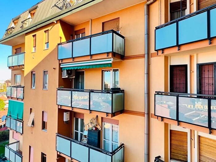 Appartamento trilocale in vendita in Bollate