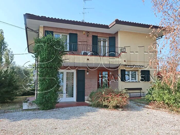 Casa con 5 locali in vendita in Strada Prondella Cà Vecchia, Ostellato