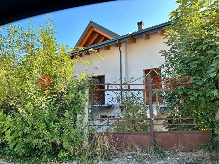 Appartamento trilocale in vendita in Viale Gabriele d'Annunzio, Pescasseroli