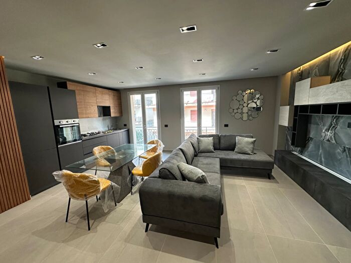 Appartamento trilocale in vendita in Via Giarratana, Modica